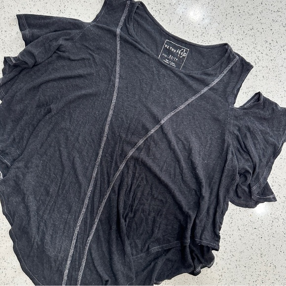 Free People Were The People Cold Shoulder Linen Blend Boho Top sz XS - Picture 3 of 5